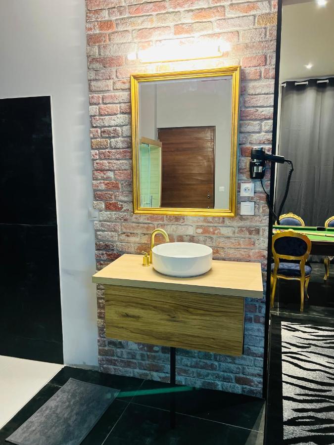 Capsule Street Art - Sauna- Jacuzzi - Playstation 5 - Billard - Netflix - Home Cinema - Terrasse ดูเอ ภายนอก รูปภาพ