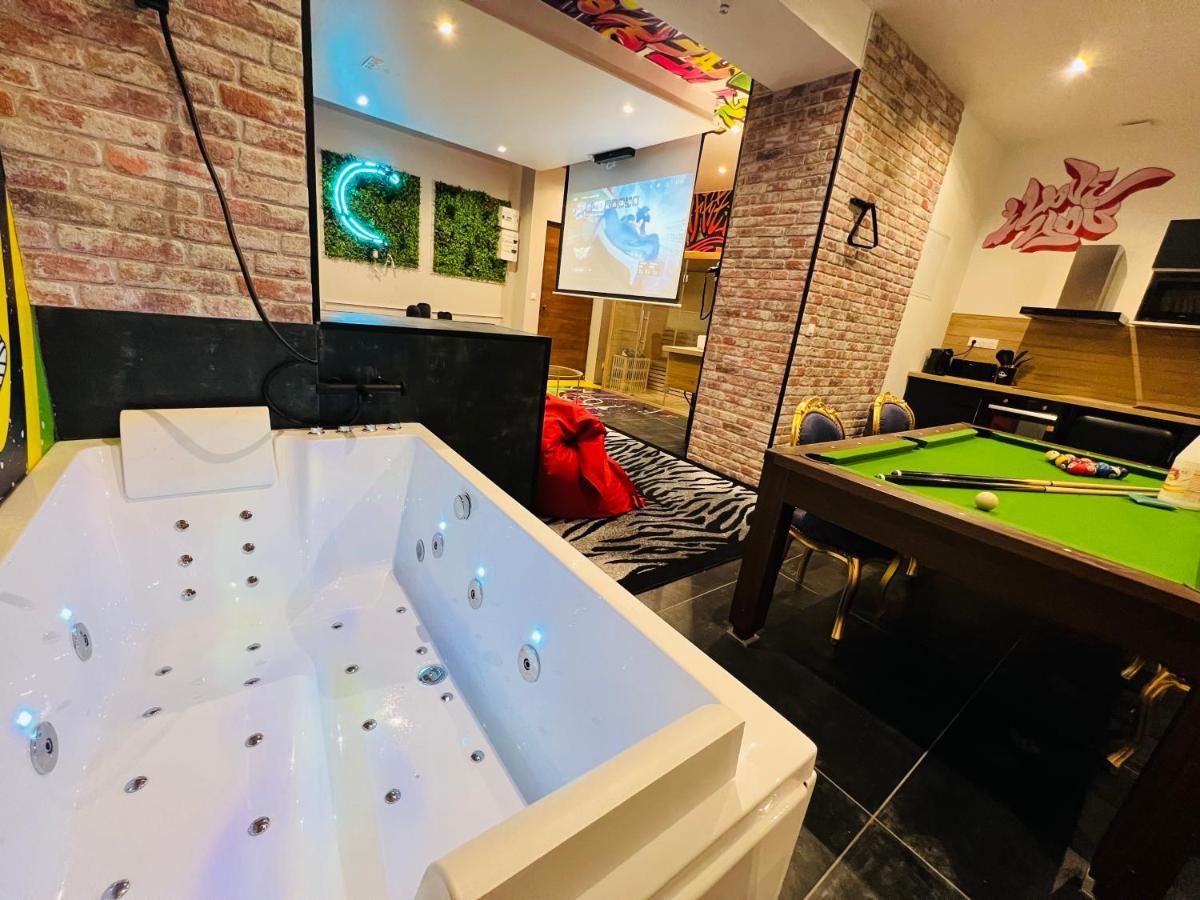 Capsule Street Art - Sauna- Jacuzzi - Playstation 5 - Billard - Netflix - Home Cinema - Terrasse ดูเอ ภายนอก รูปภาพ
